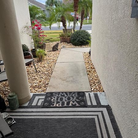 Ruskin Fl Private 2 Bdrm 1 Bath Suite Common Areas Shared With Host And Cat Exterior photo