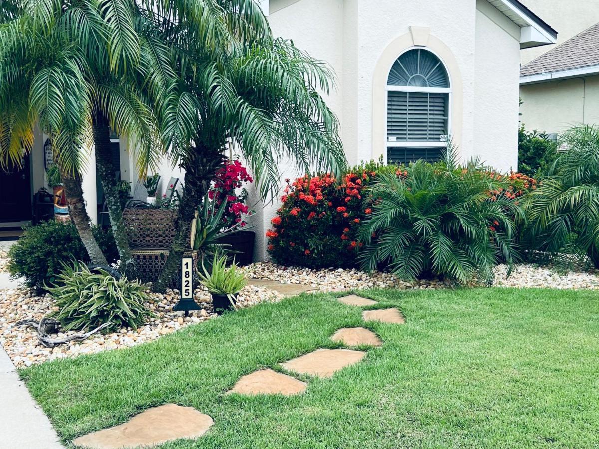 Ruskin Fl Private 2 Bdrm 1 Bath Suite Common Areas Shared With Host And Cat Exterior photo
