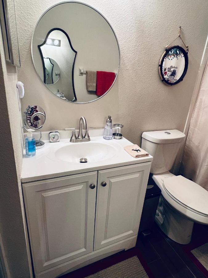 Ruskin Fl Private 2 Bdrm 1 Bath Suite Common Areas Shared With Host And Cat Exterior photo